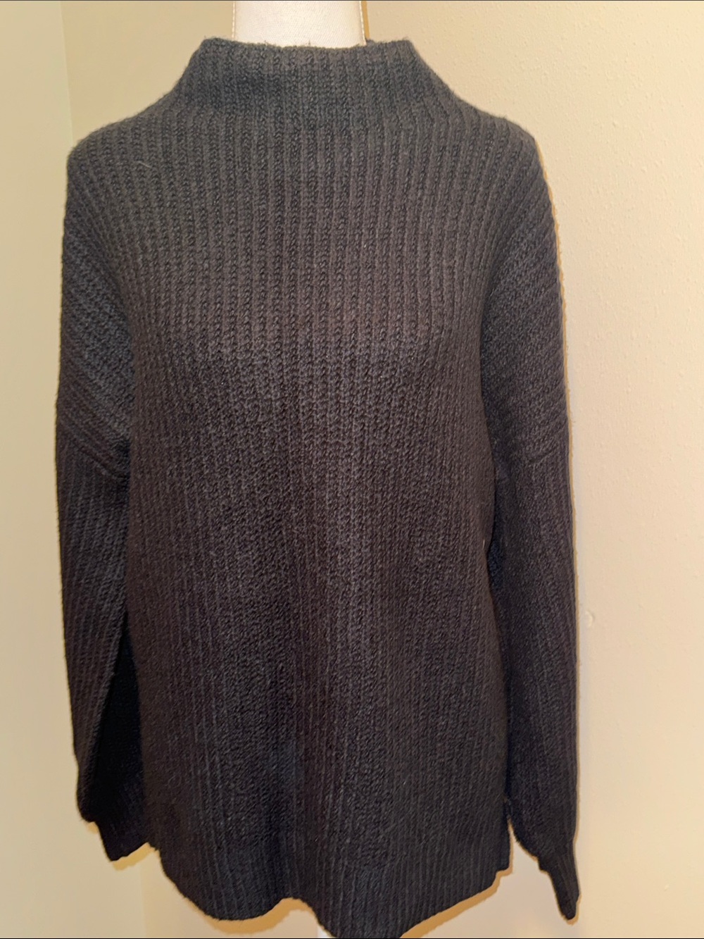 New Rachel Zoe Women’s Black Ribbed Mock Turtleneck Sweater - Medium